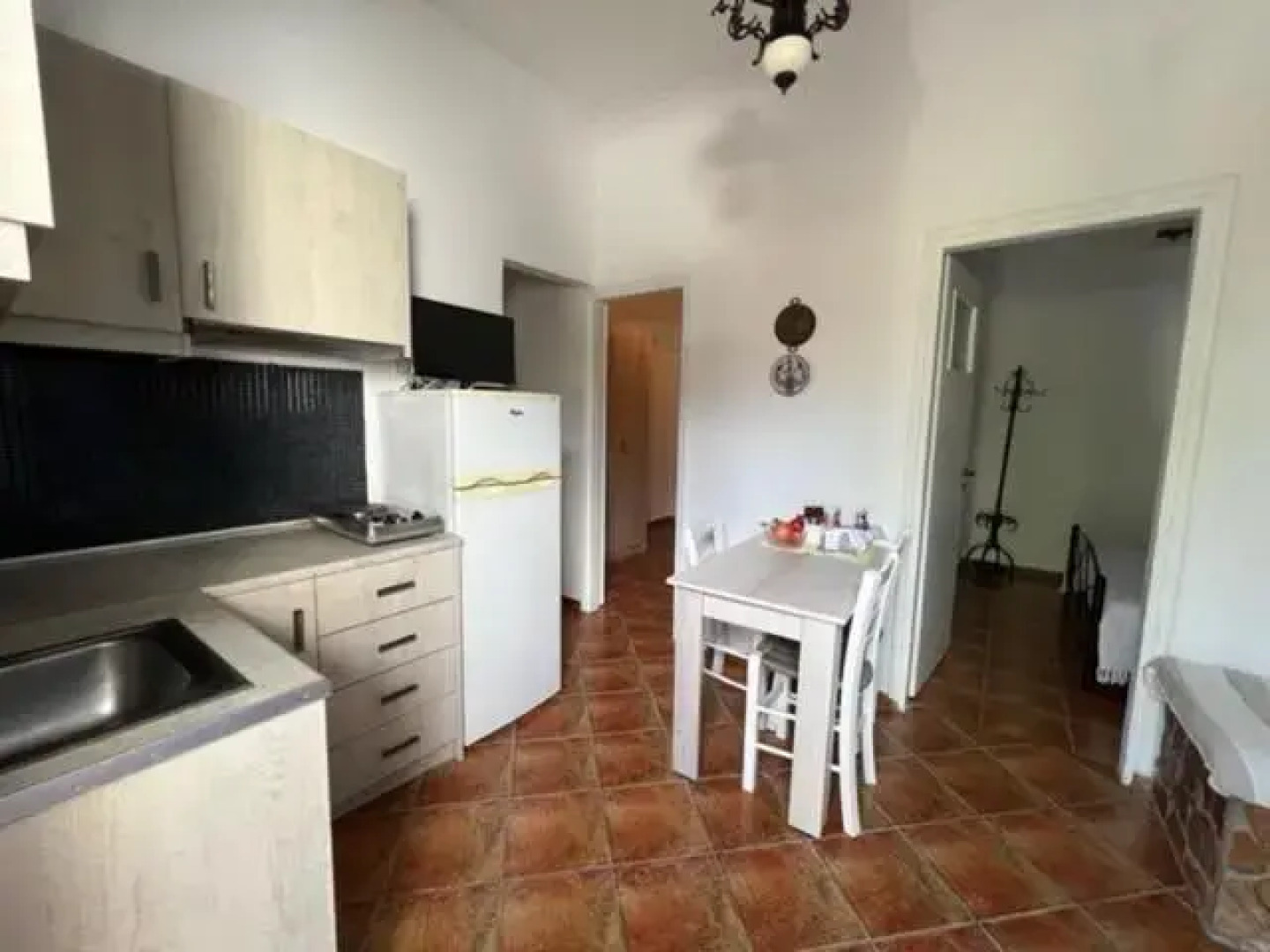 Anemomilos Studios & Apartments