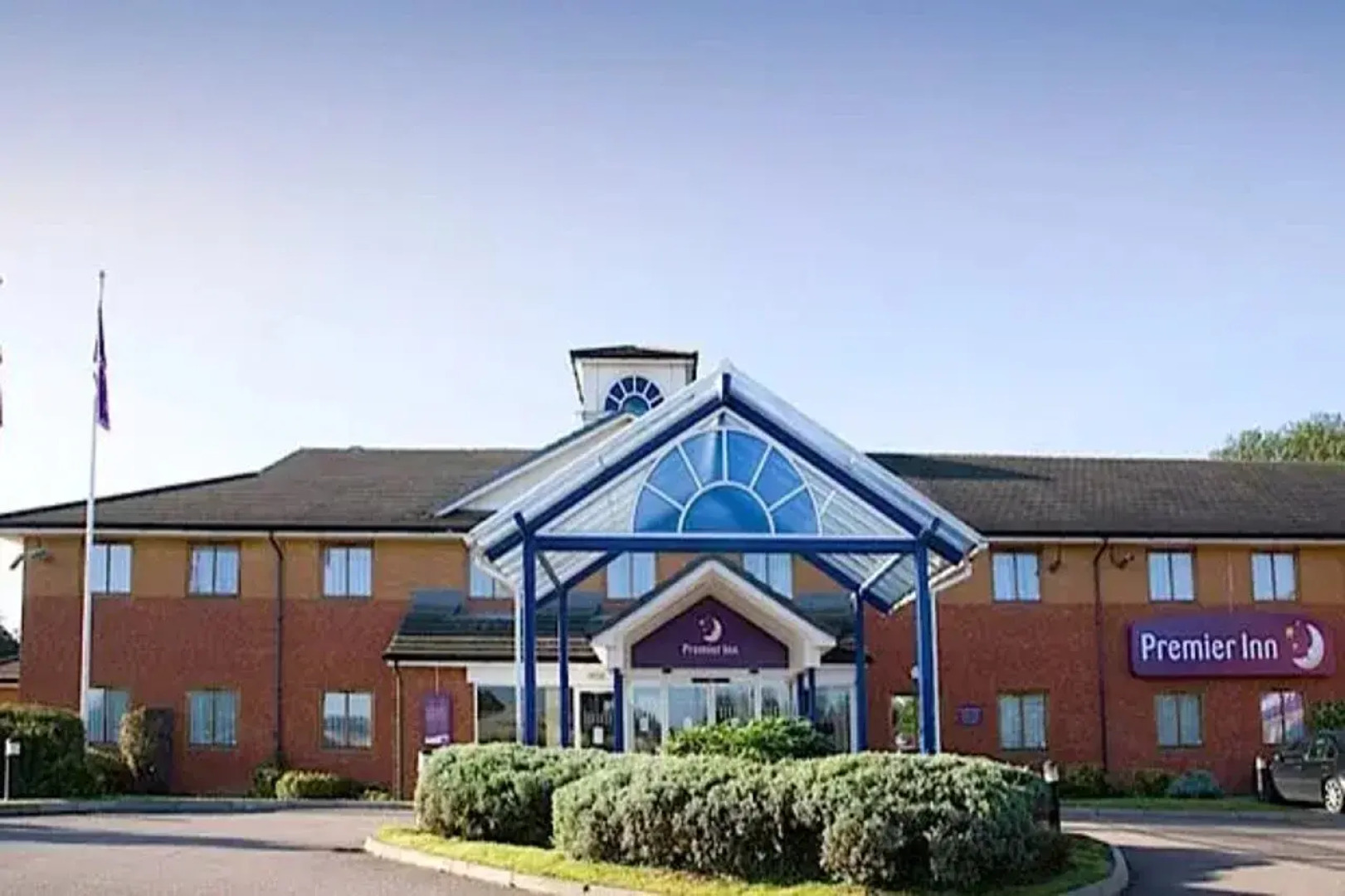 Premier Inn Luton South - M1 J9