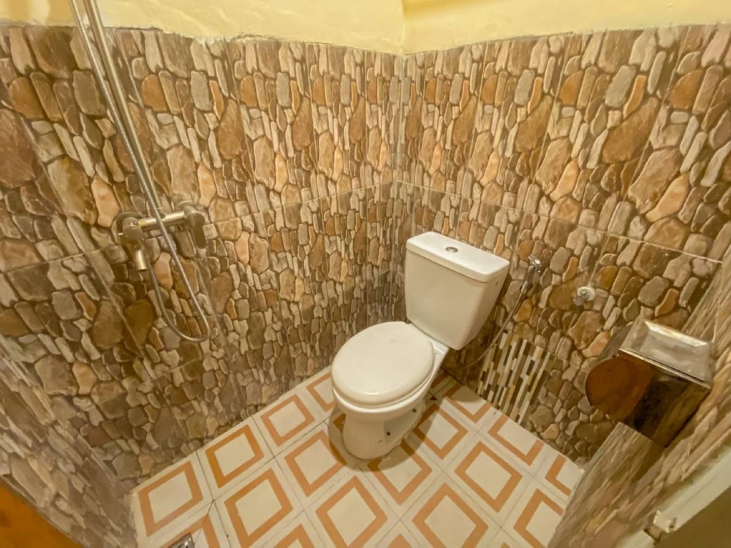 Urbanview Hotel ME Jayapura