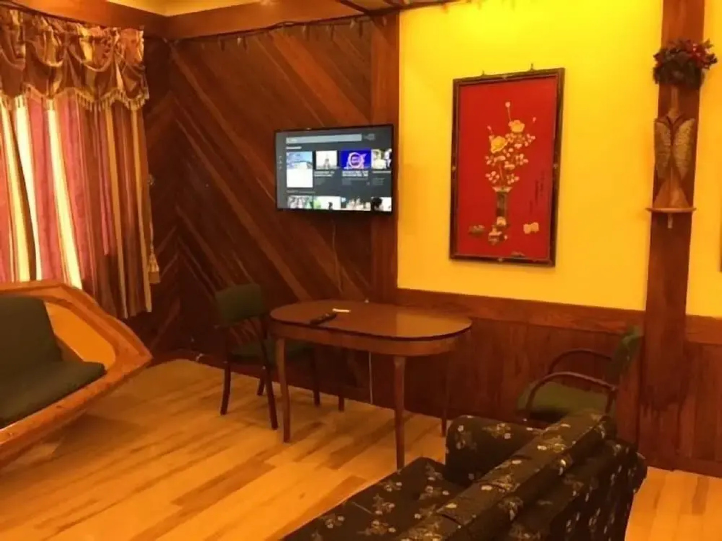 Elevate Rooms on Water Street