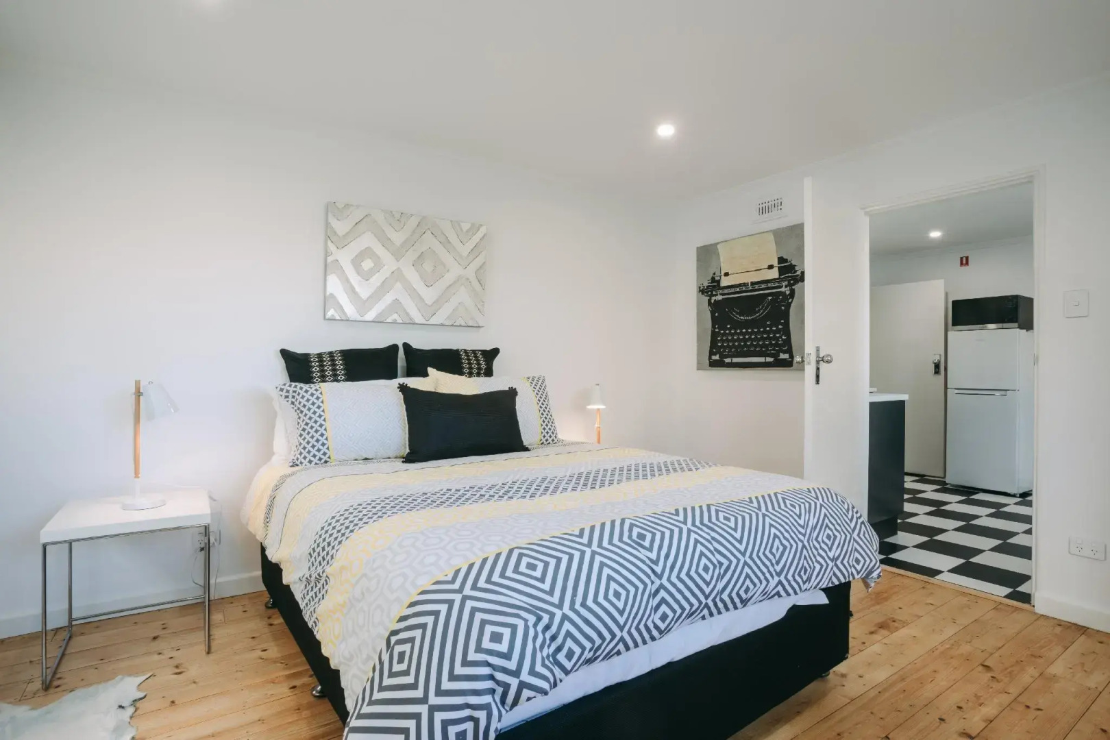 Deco Beach Luxury Apartments