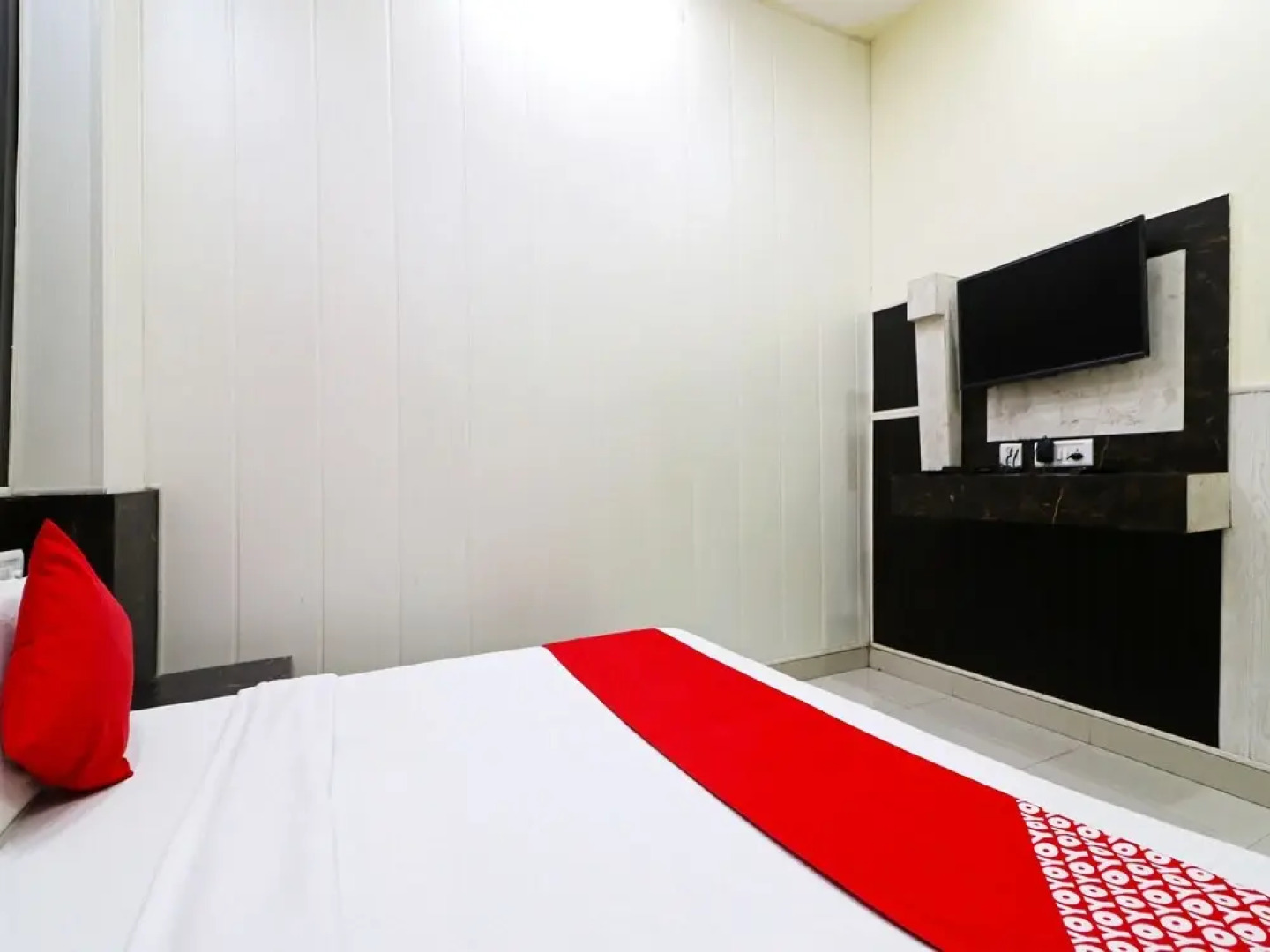 Oyo 62361 Silver Pearl Beach Resort