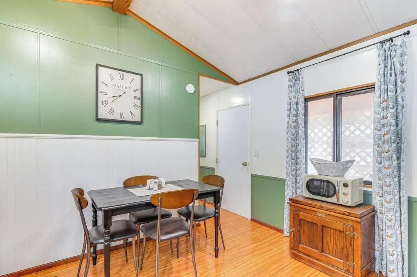 Pet-friendly Page Home ~ 4 Mi to Lake Powell!