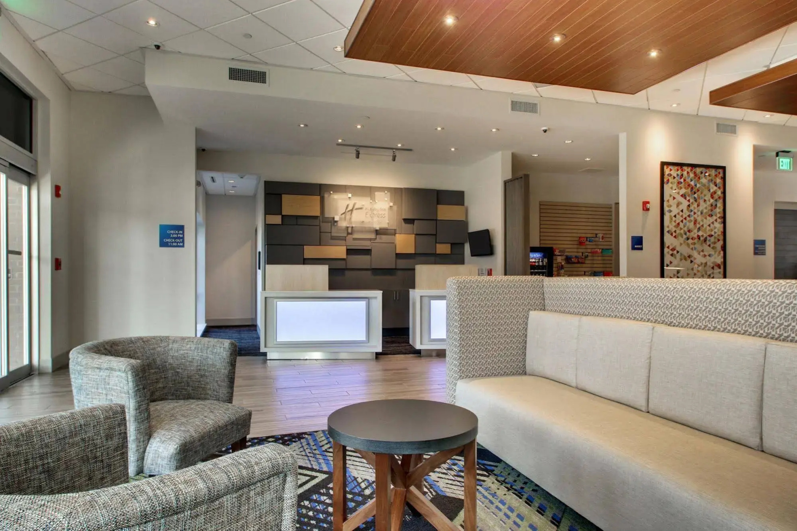 Holiday Inn Express & Suites Charleston NE Mt Pleasant US17 by IHG