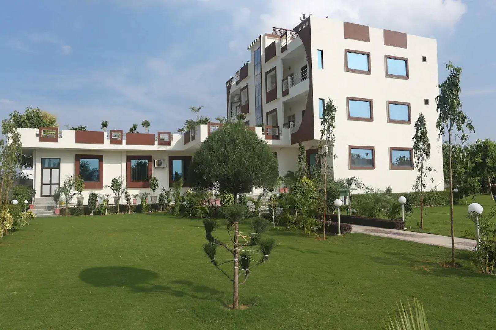 OYO 18301 Hotel A-one