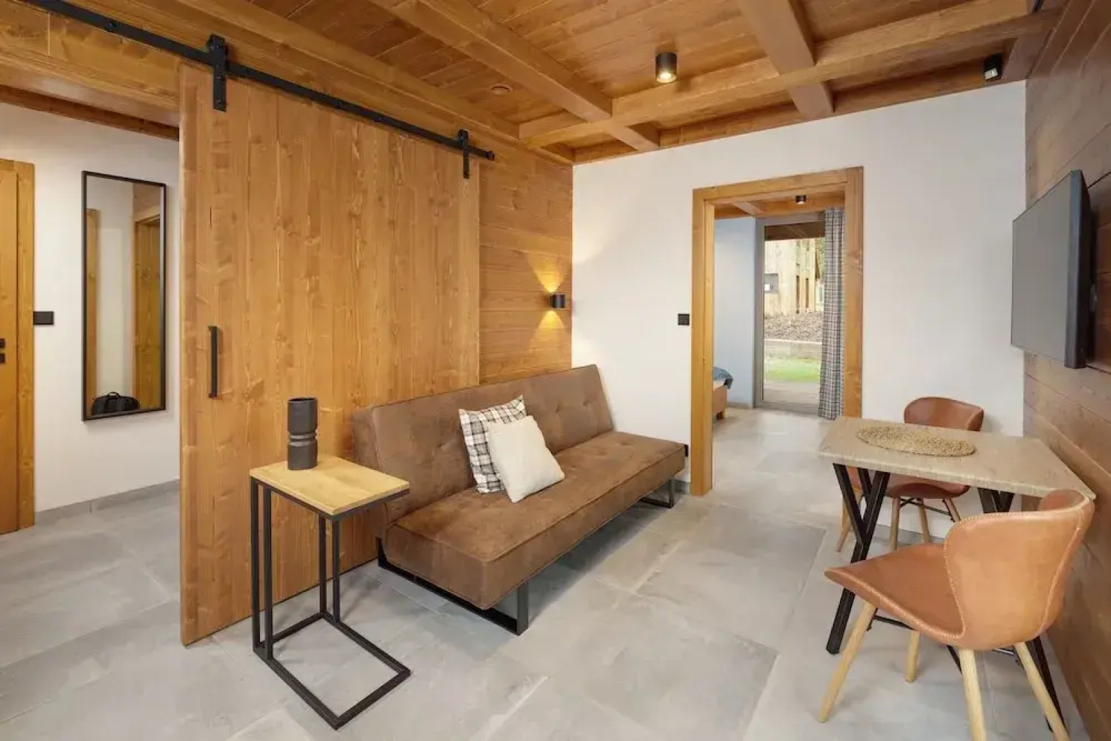 Cerny Dul Kcmv115 in Cern Dul