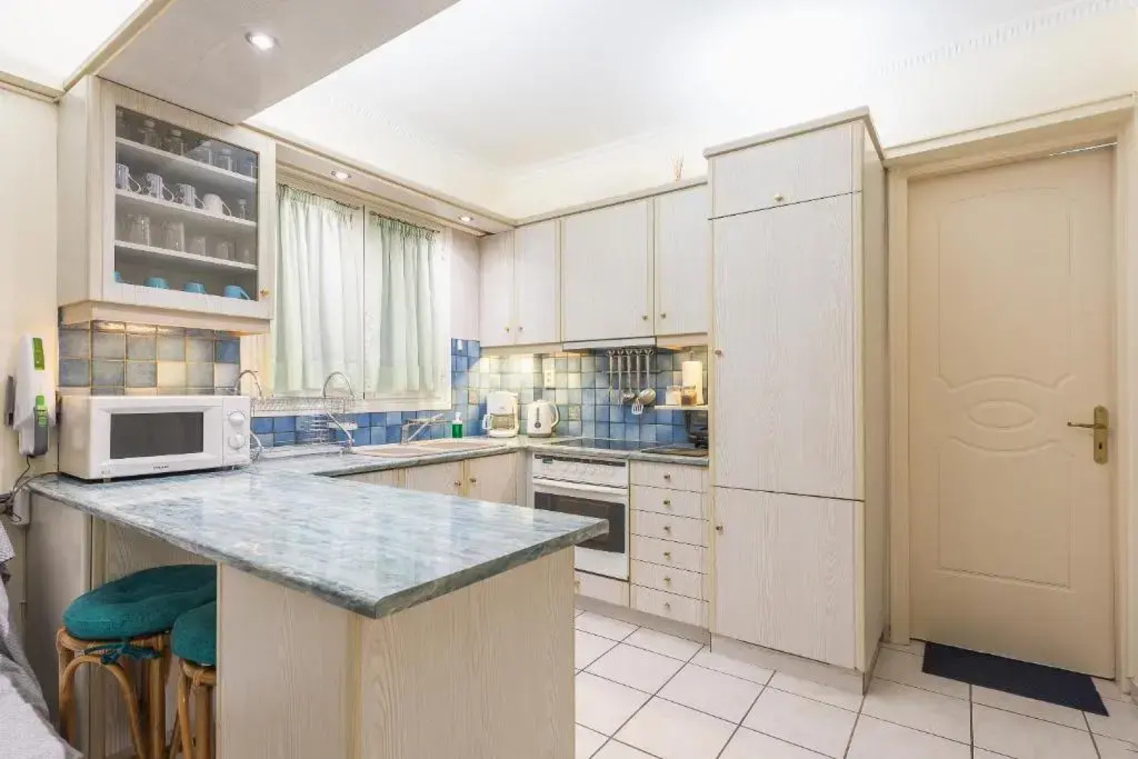 Amazing Apartment Pallini - Near Airport & Metro