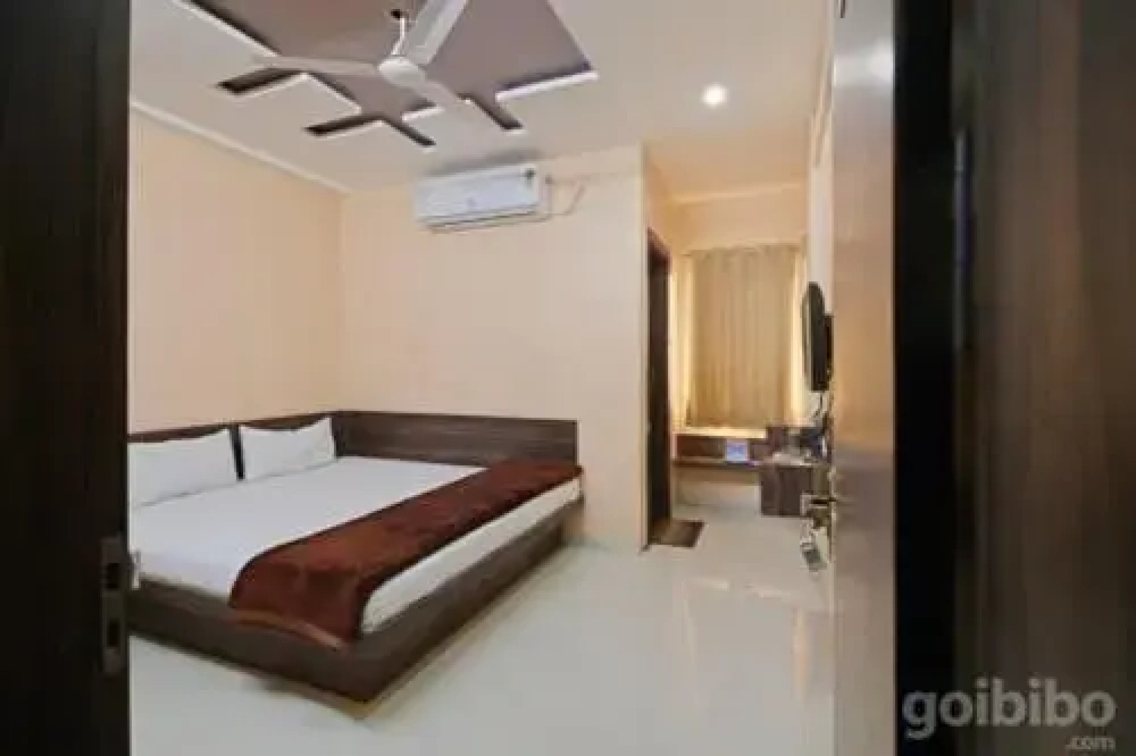 Hotel Keshar Laxmi (Near Mahakal Temple), Ujjain