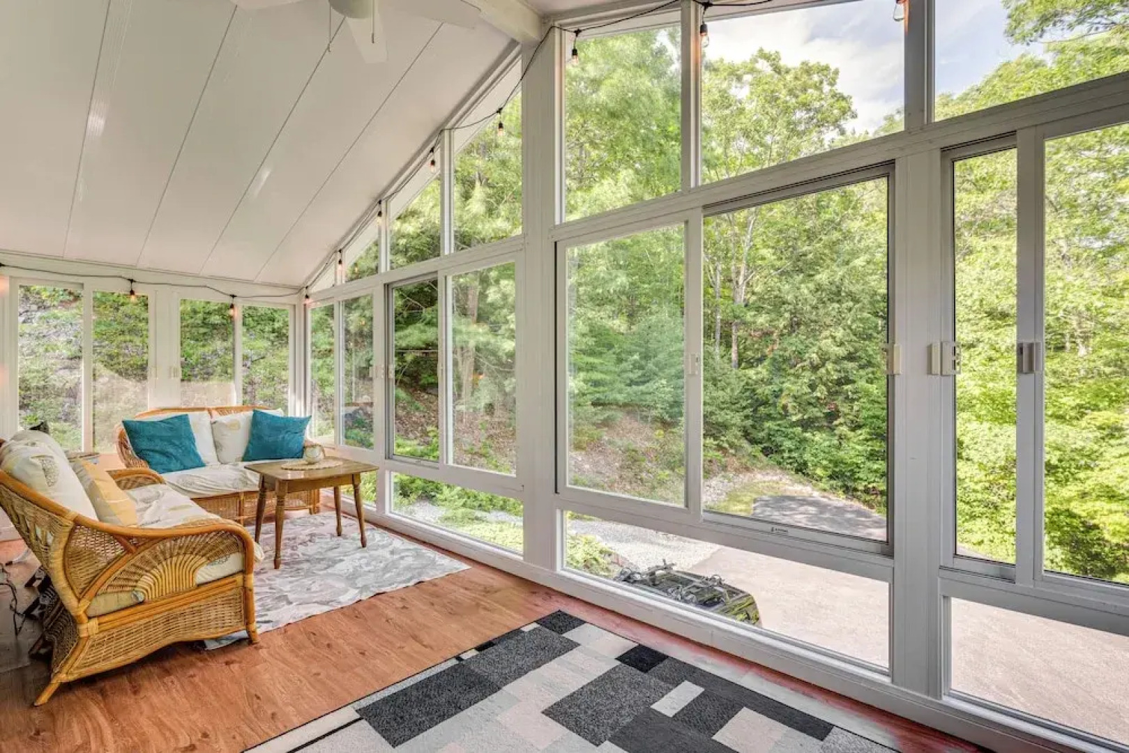 3 Mi to Gunstock Mountain Resort: Gilford Getaway