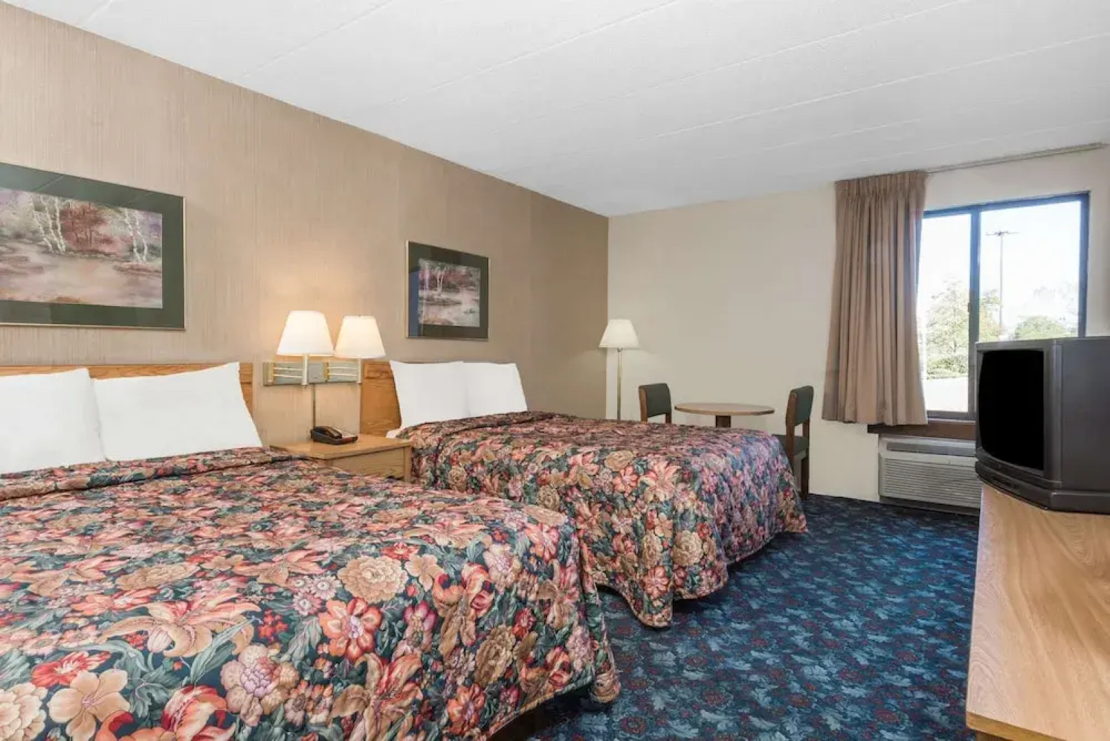 Knights Inn Dayton At Poe Ave