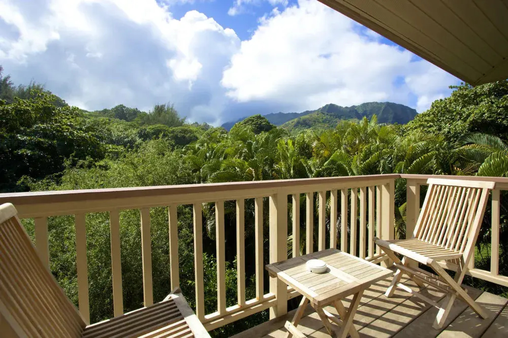 Hale Hoo Maha Bed and Breakfast