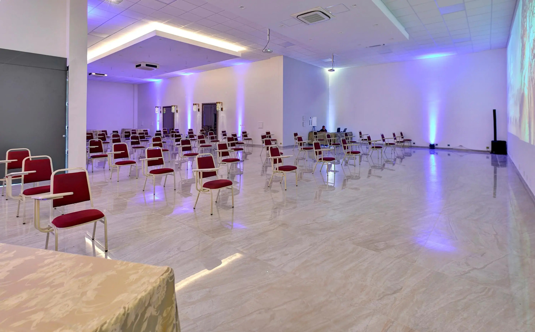 Porto Minas Hotel e Convenções