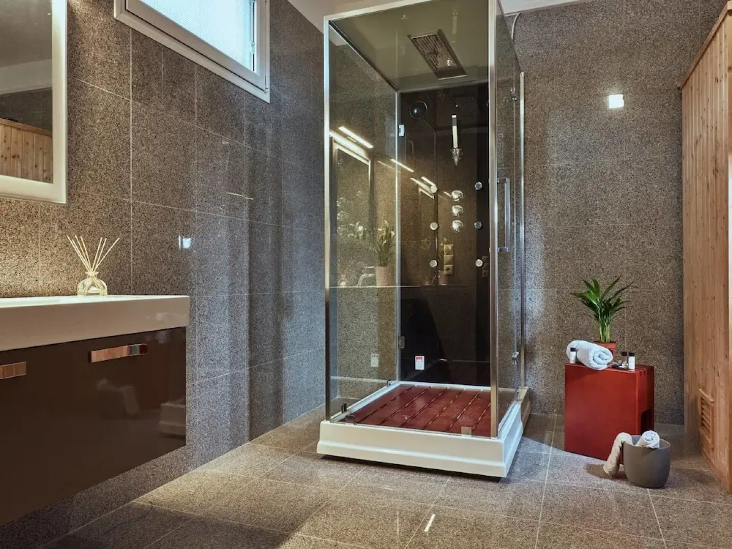 Mont Bleu Luxury Villa