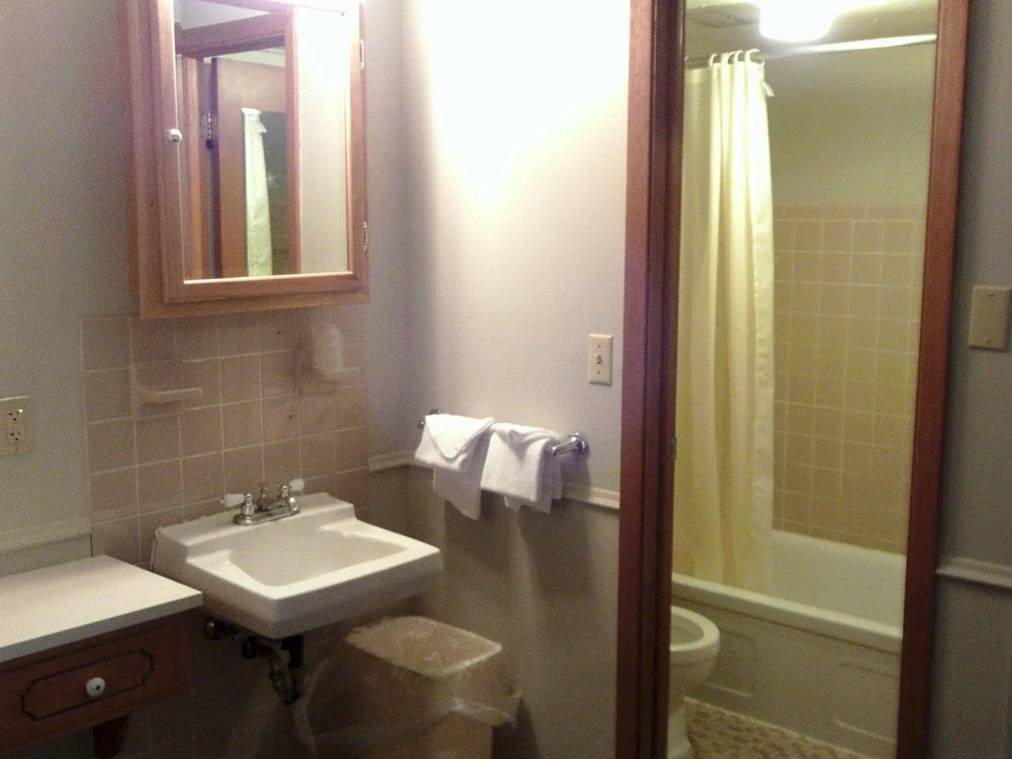 2nd Street Inn & Suites