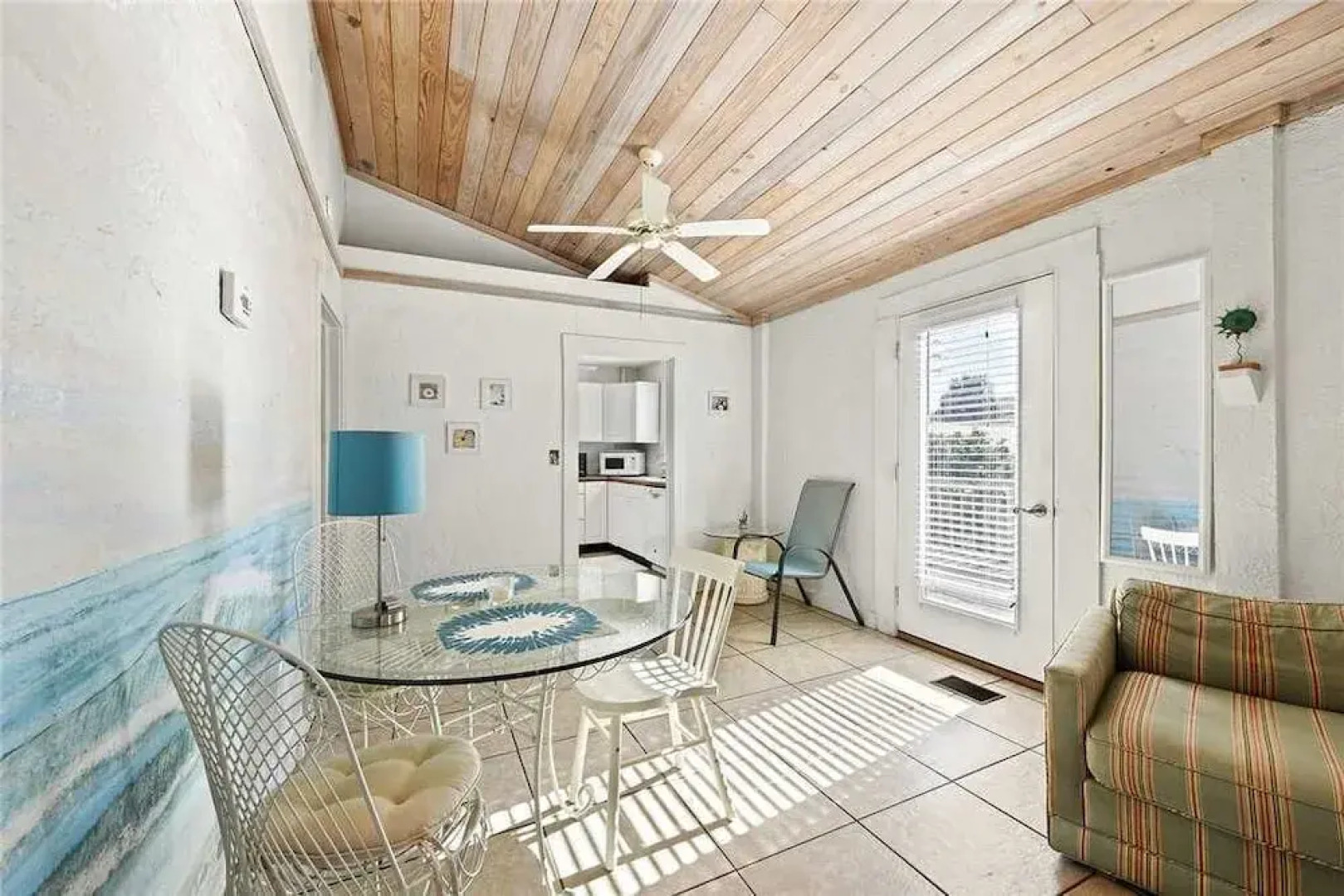 Coconut Cottage - Two Bedroom Home