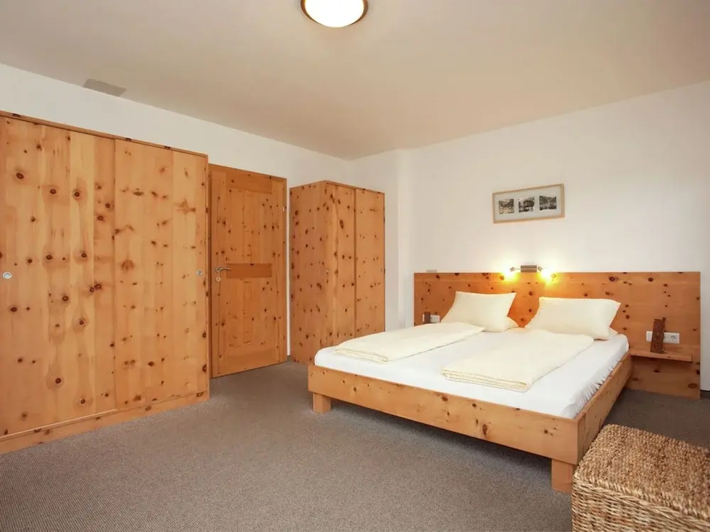 Plush Farmhouse in Ramsau im Zillertal near Ski Area