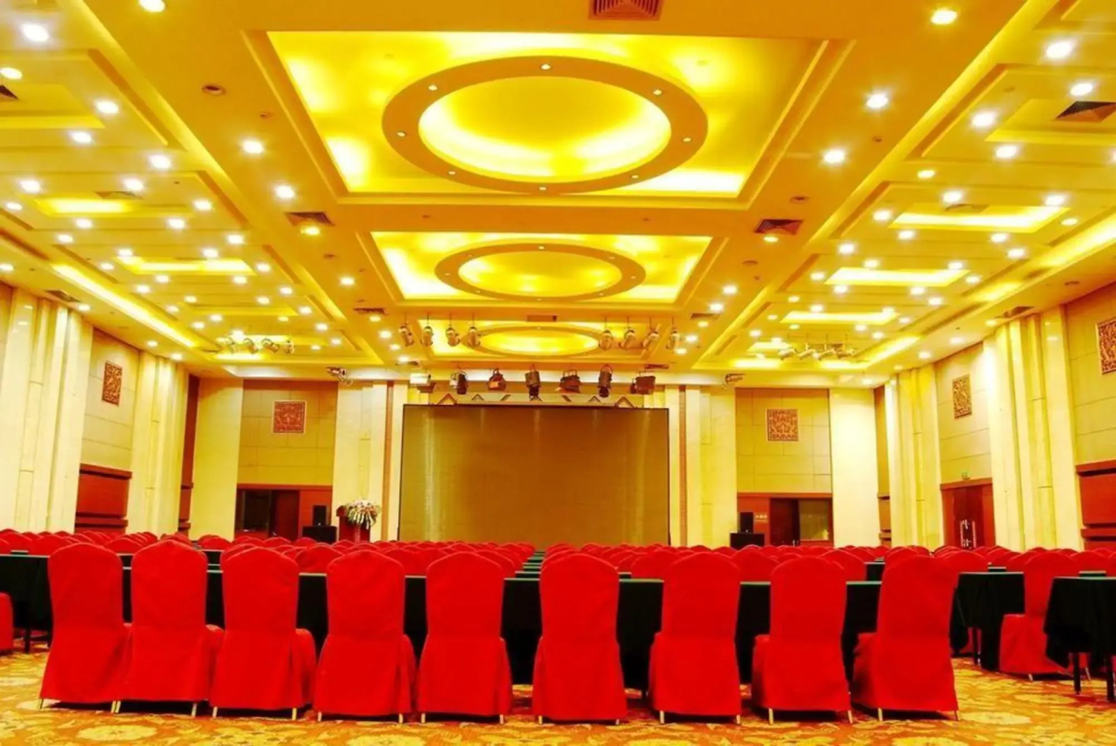 Rising International City Hotel