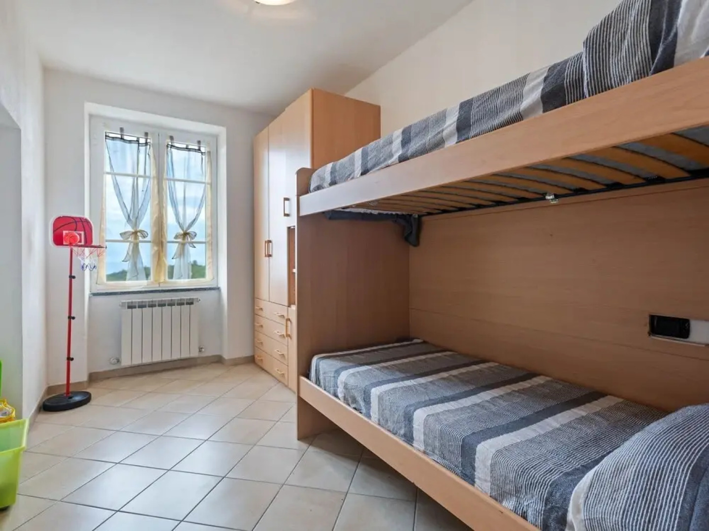 Traditional Holiday Home in Moneglia With Private Terrace