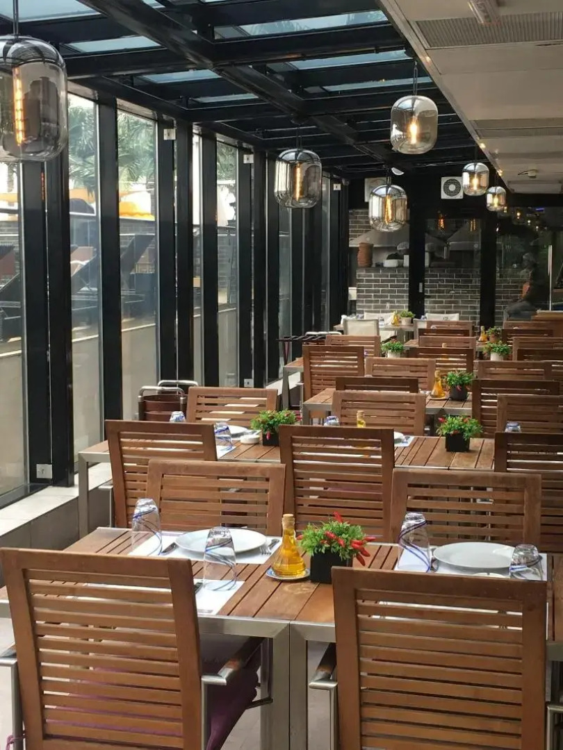 Maroko Bayshore Suites