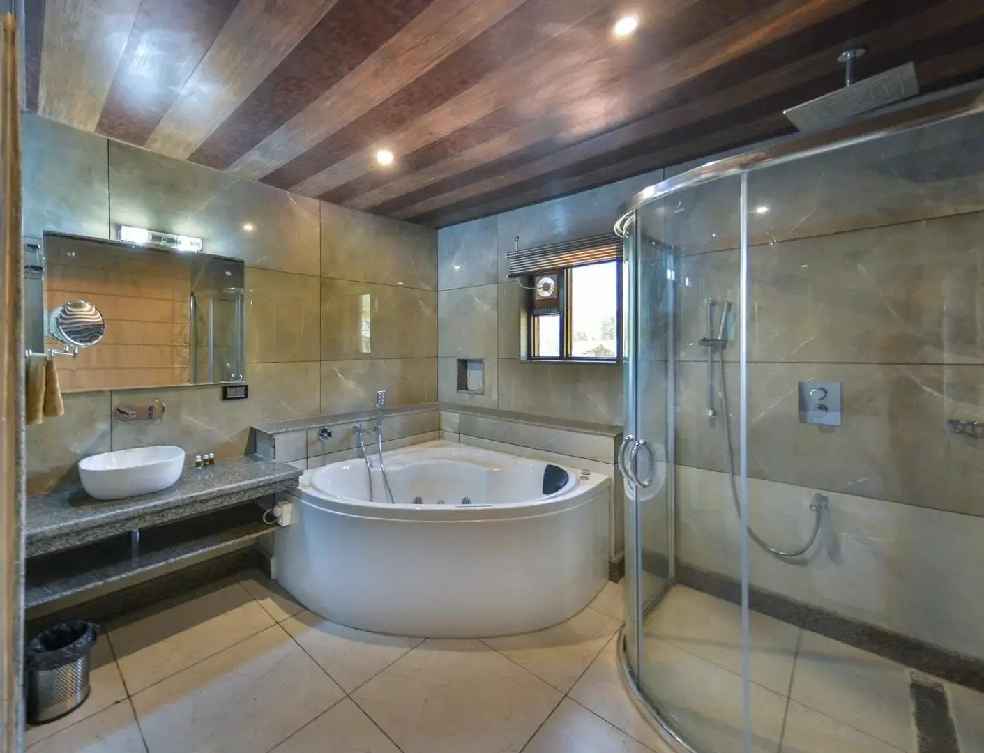 Eden Resorts and suits