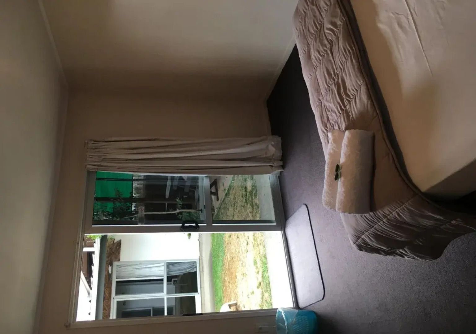 Beachcomber Lodge & Backpacker