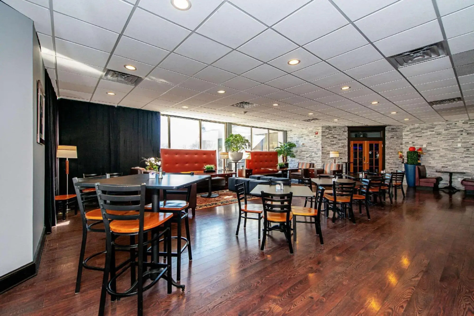 New Hope Inn & Suites