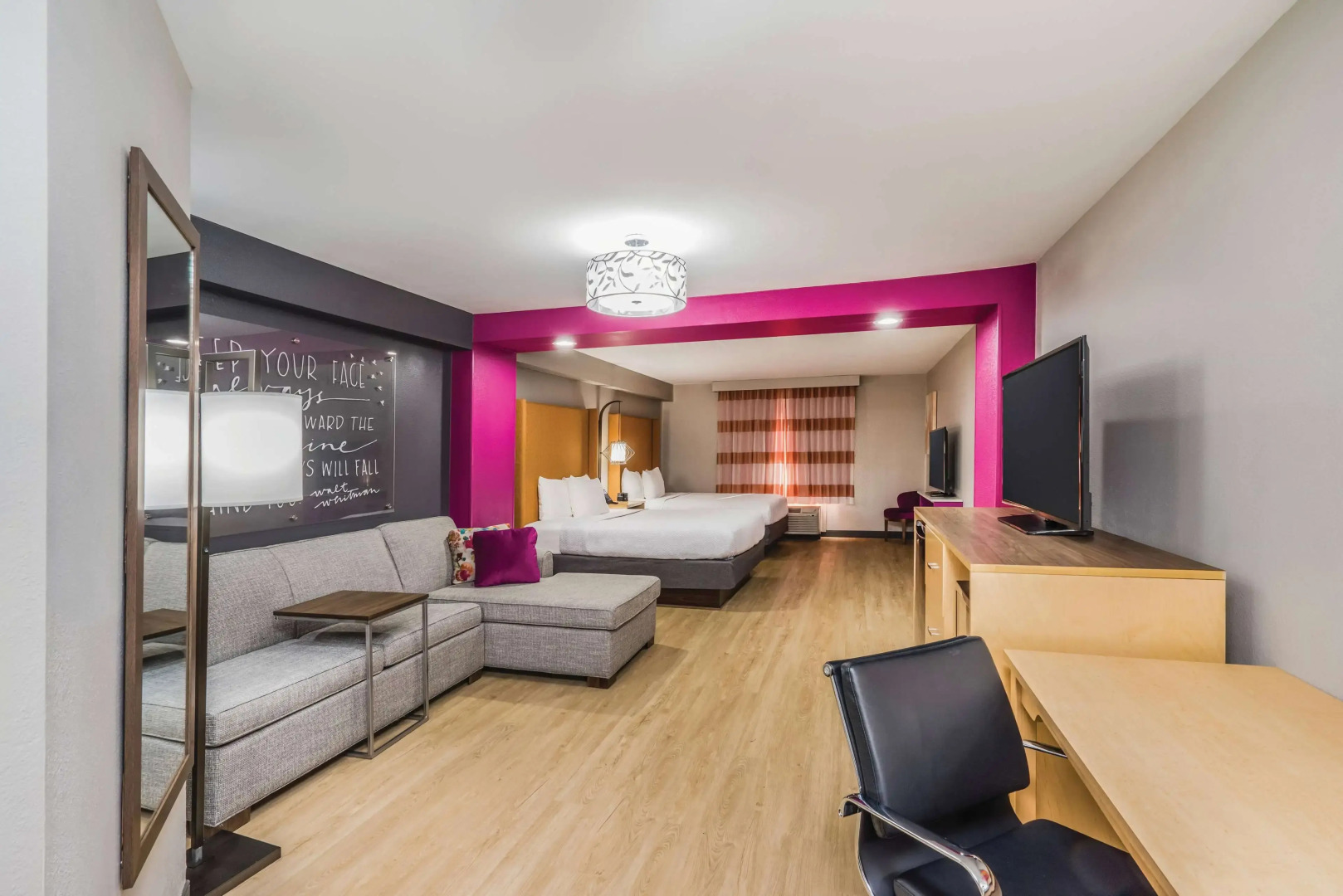 La Quinta Inn & Suites by Wyndham Chattanooga-Hamilton Place