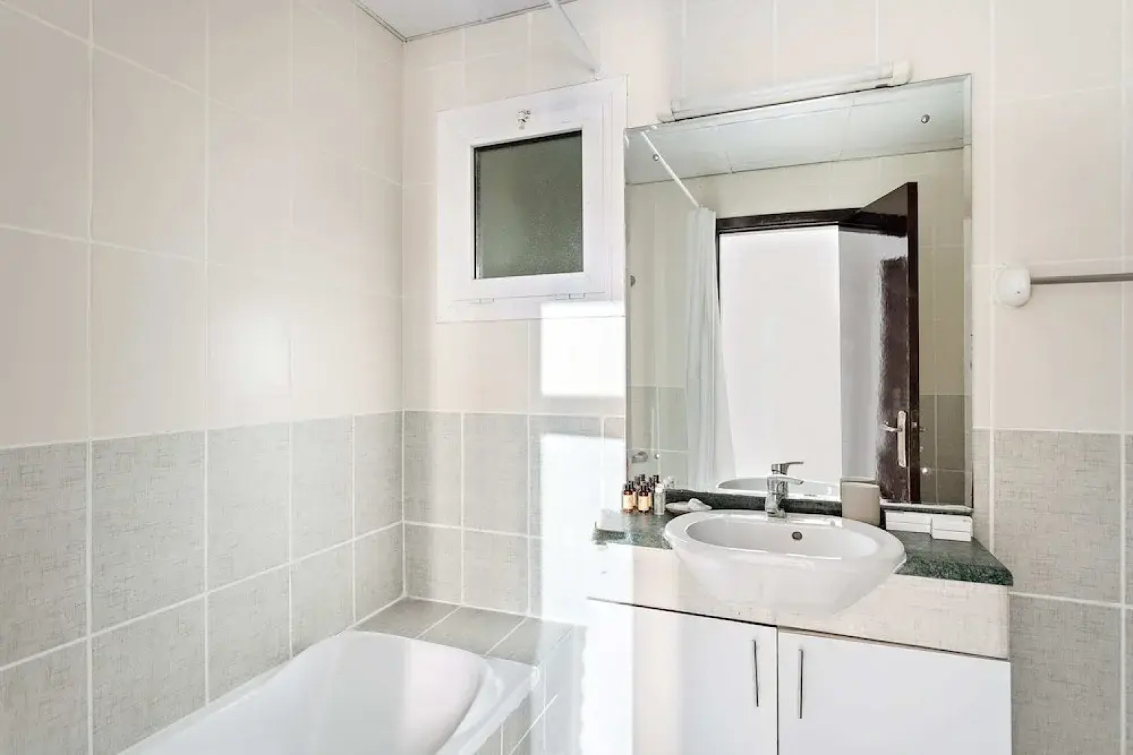 Silkhaus Lake City Tower  JLT