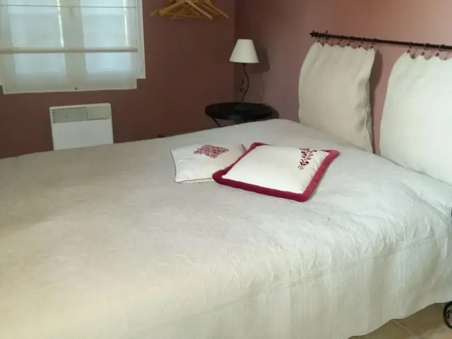 House in Buisson With Provencal Charm