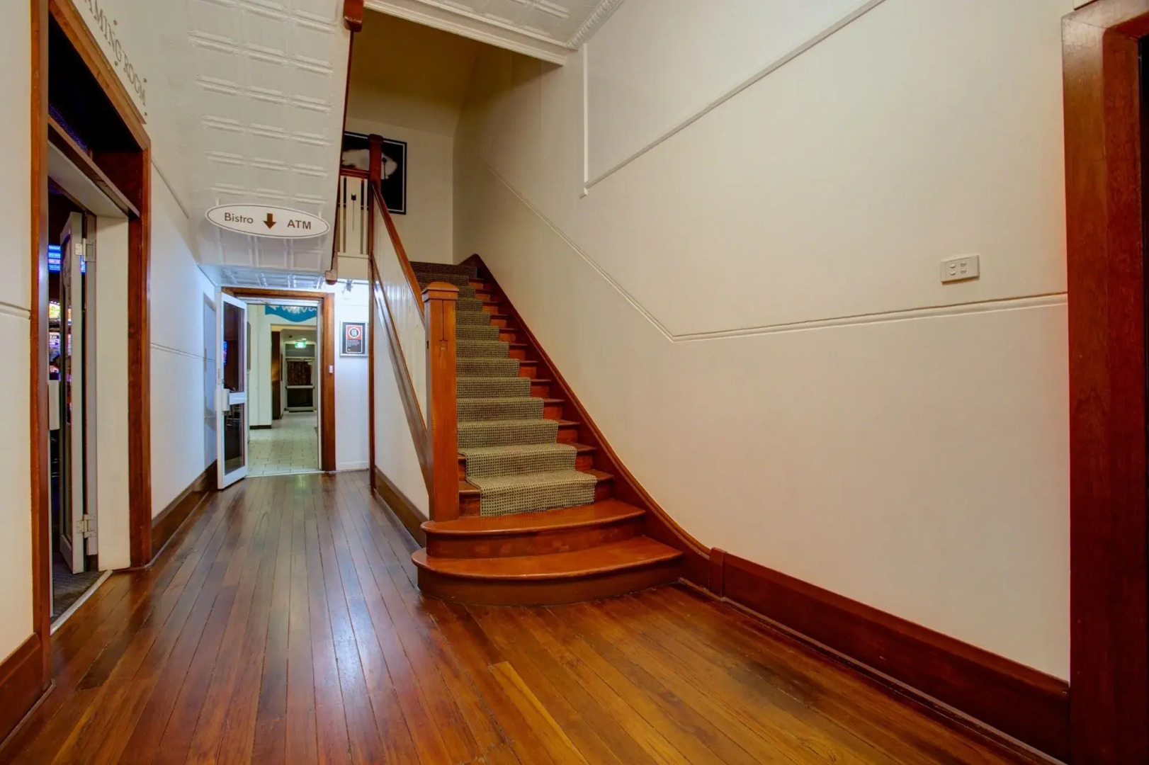 Pier Hotel Coffs Harbour