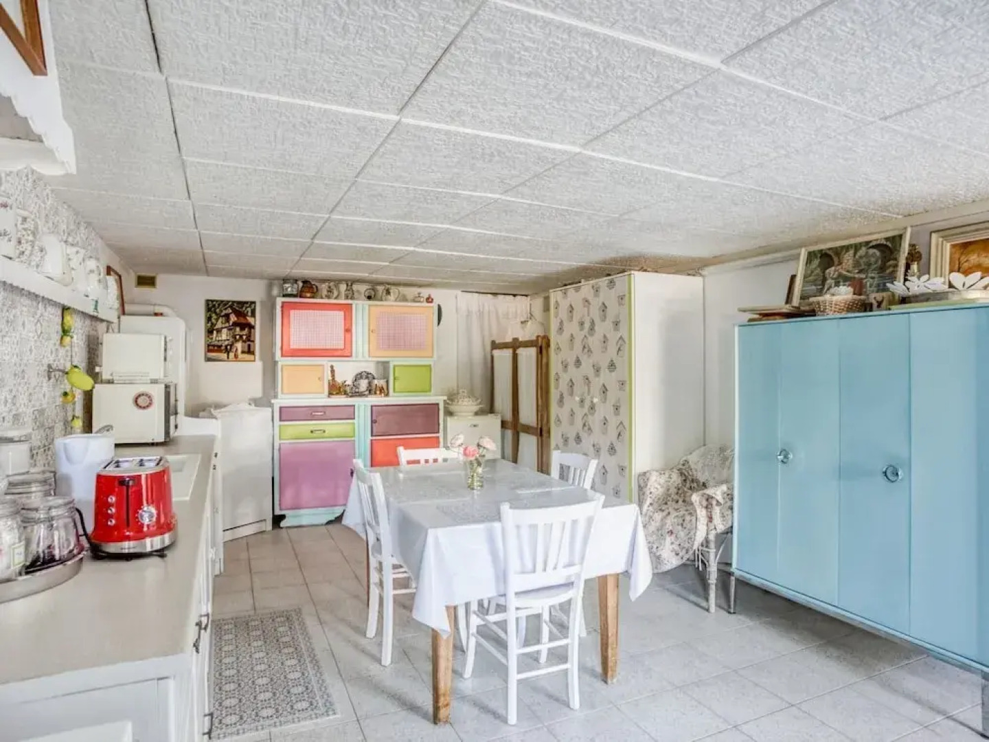 Comfortable Holiday Home in Roanne With Swimming Pool