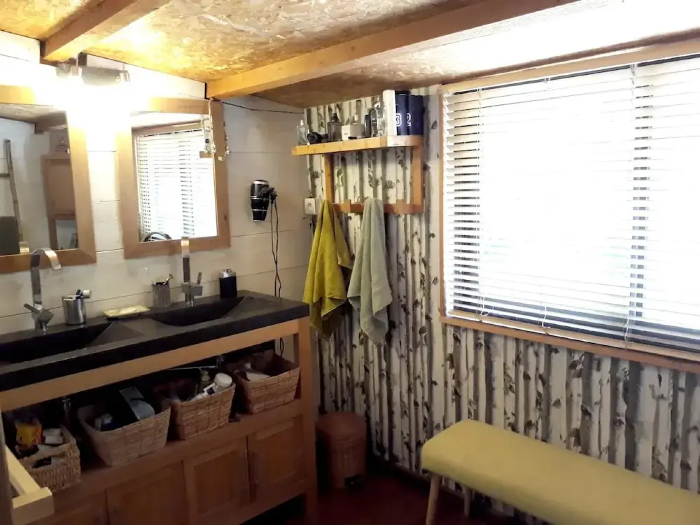 Chalet with 3 Bedrooms in Roquemaure, with Private Pool, Enclosed Garden And Wifi