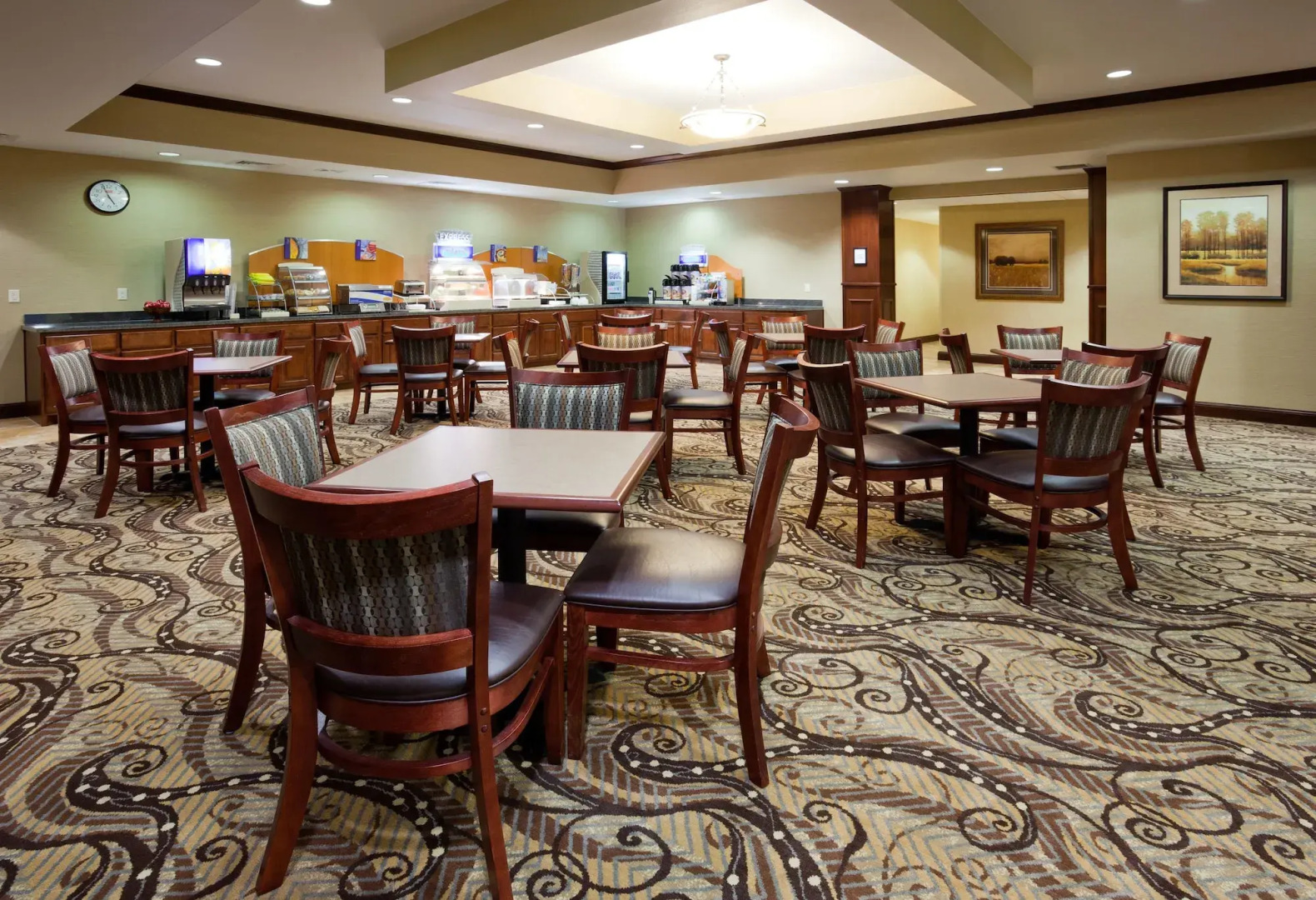 Holiday Inn Express and Suites Mason City by IHG