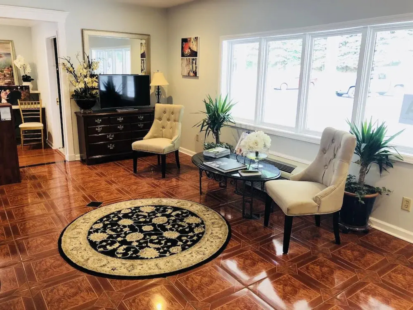 Villa On The River Inn