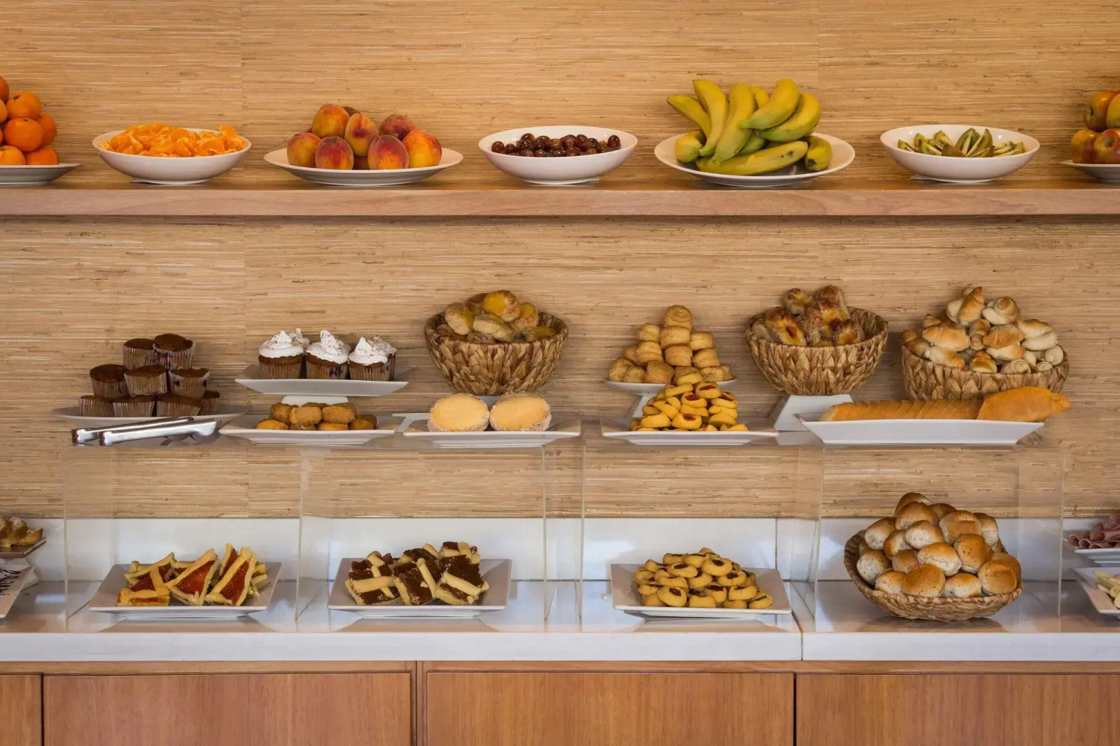 Real Colonia Hotel & Suites