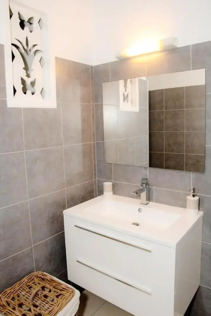 House with 2 Bedrooms in Les Trois-Îlets, with Enclosed Garden And Wifi - 2 Km From the Beach