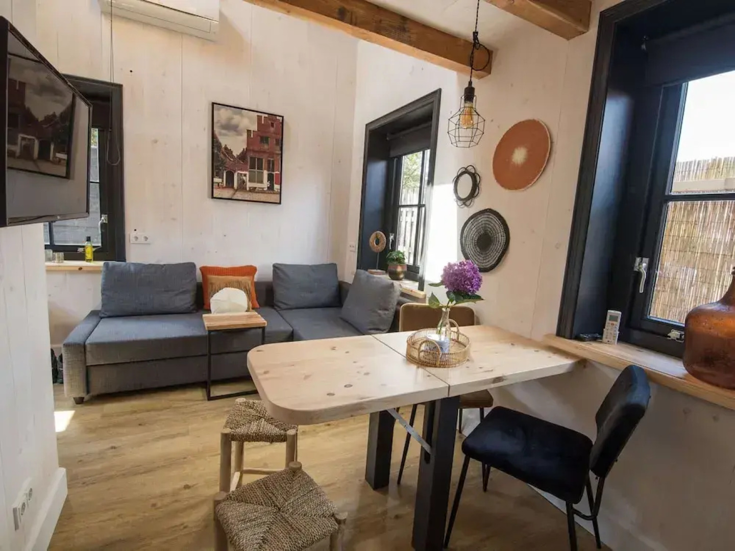 Welcoming Chalet in the Heart of Monnickendam With Terrace