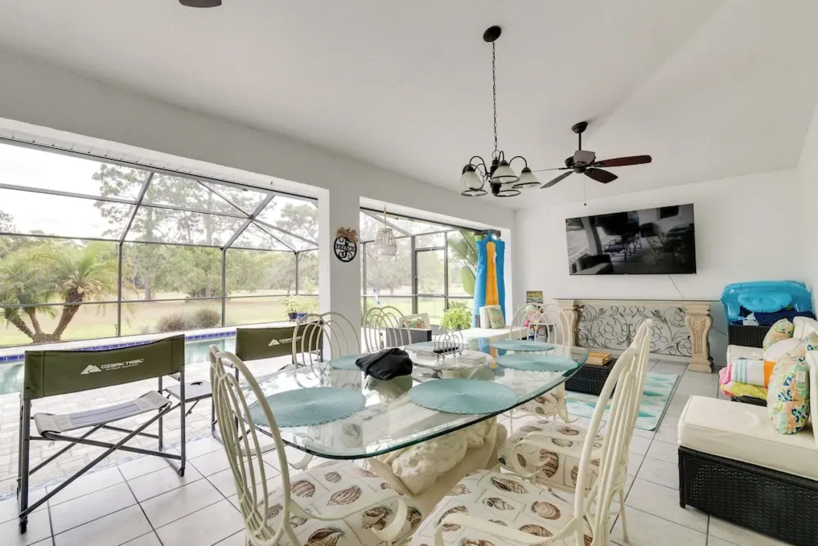 Spring Hill Home - Pool, Grill & Golf Course Views