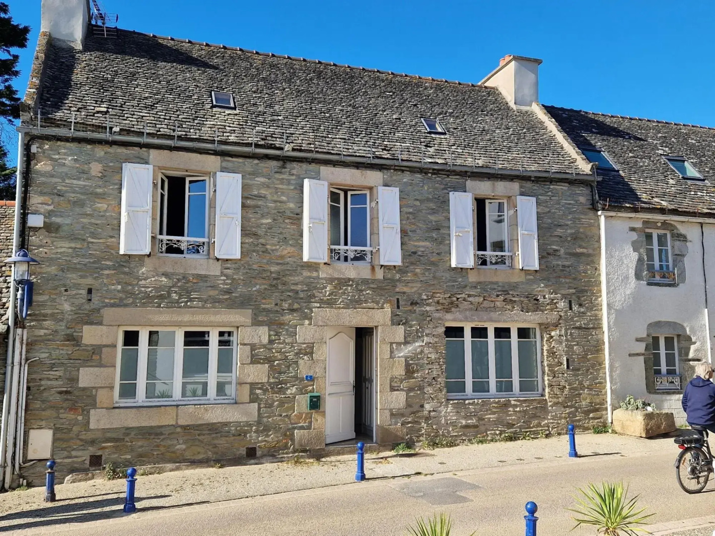 Very pretty Breton house in the heart of Locquirec, 100 m from the beach