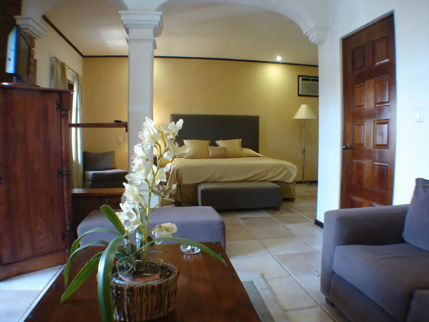 Casa de Adobe Gallery & Luxury Boutique