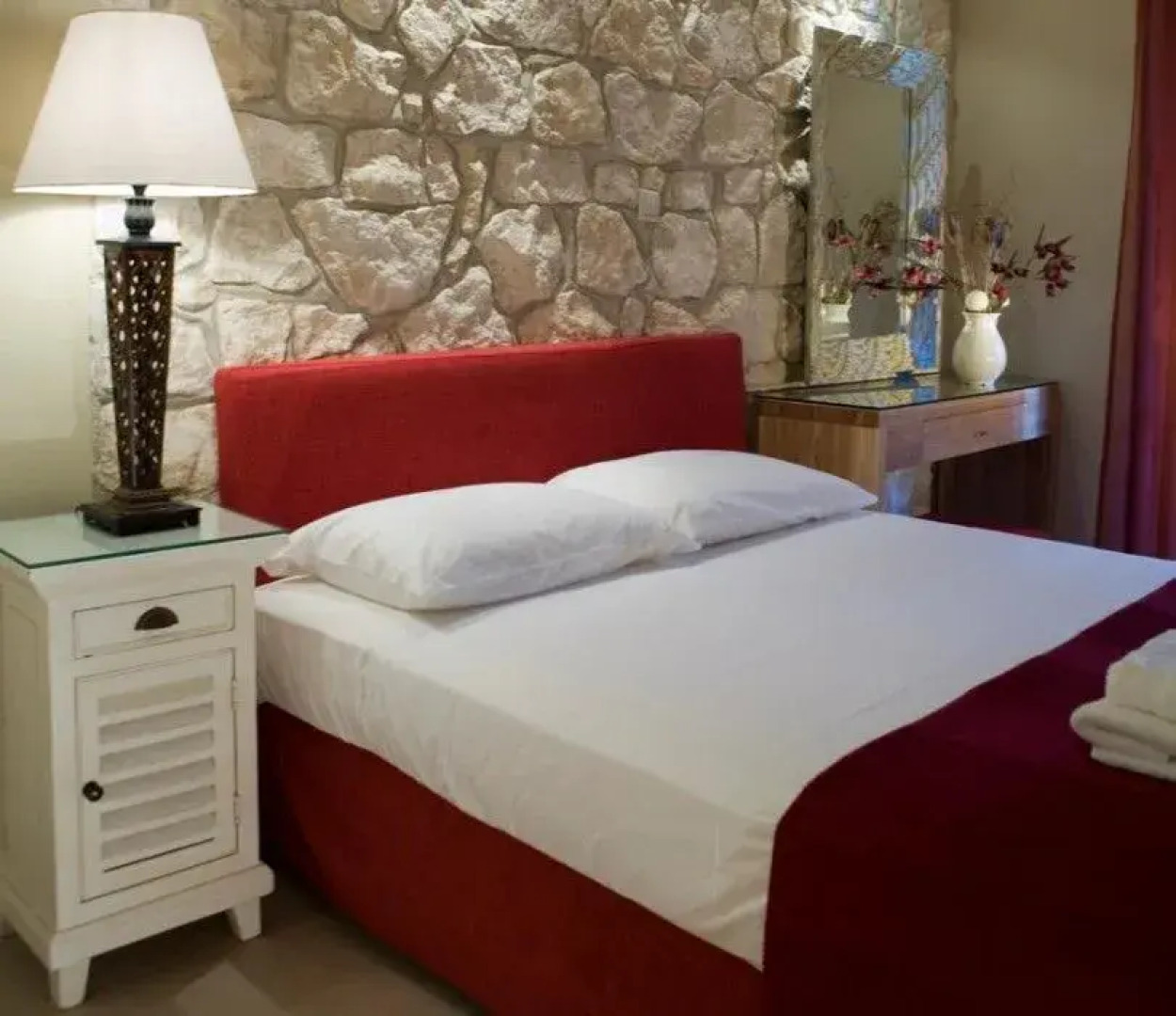 Nikoleta Luxury Villa