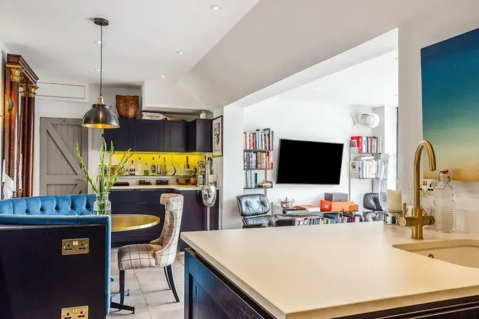 Crazy Fox House - From 600 Per Night