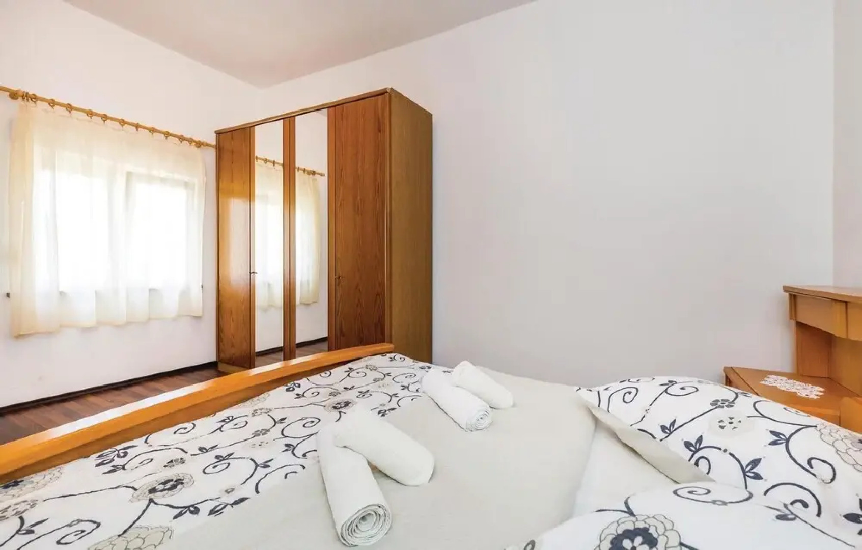 Beautiful Apartment in Lukovo Sugarje With 2 Bedrooms