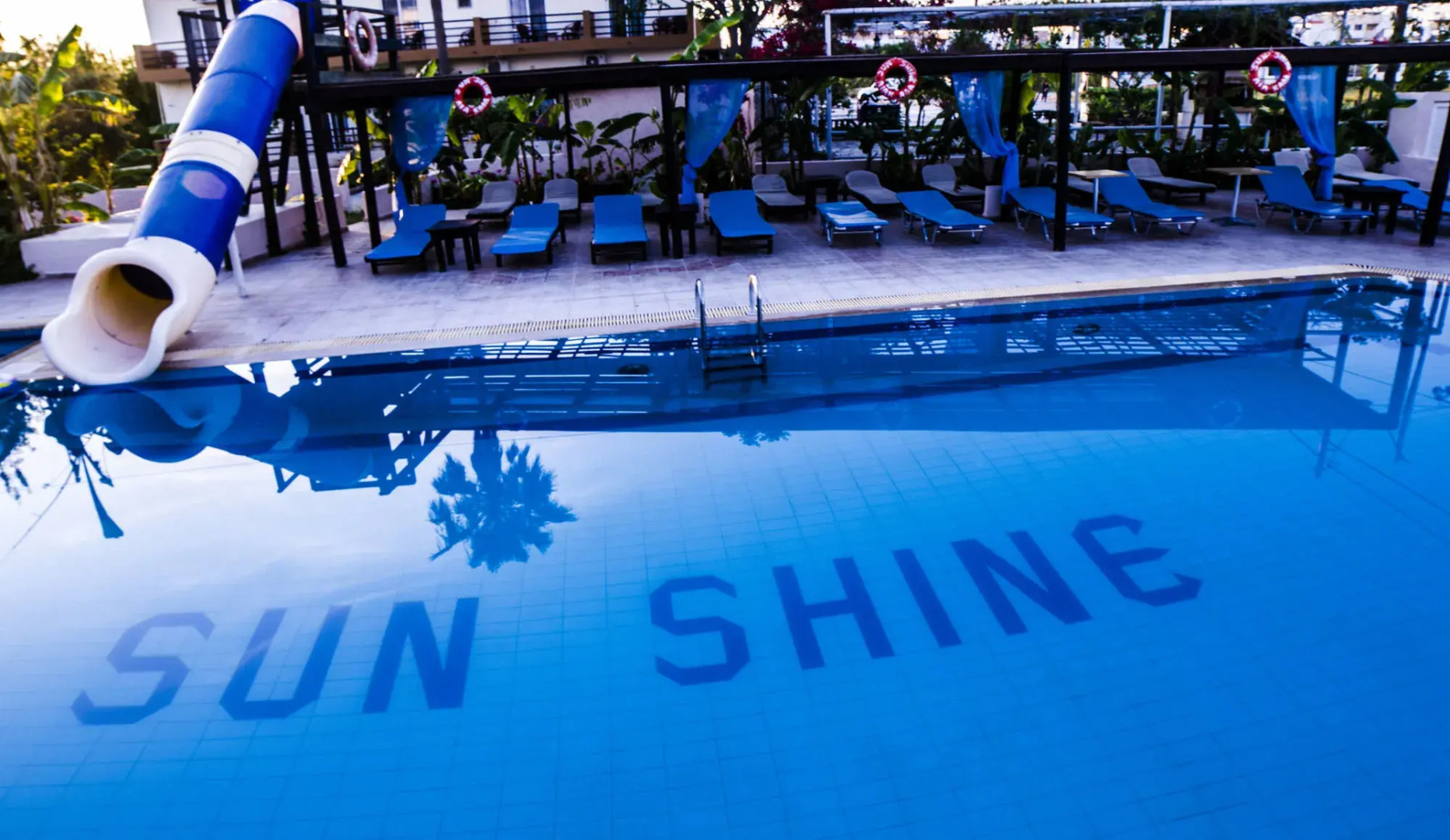 Sunshine Hotel and Apartments