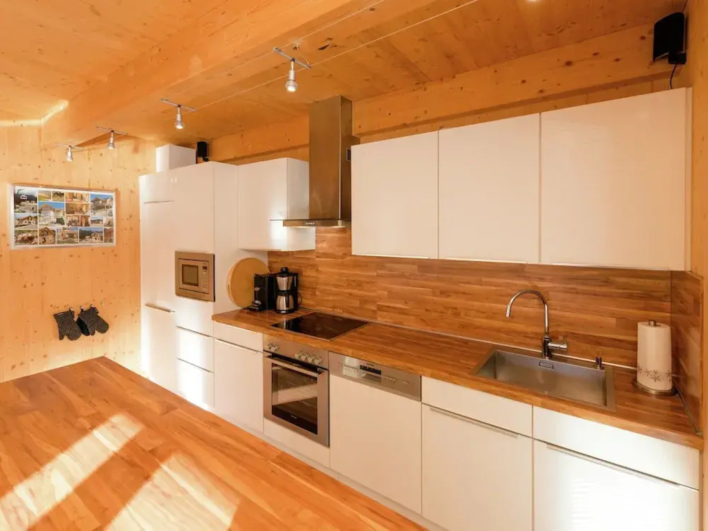 Luxurious Chalet in Hohentauern With Jacuzzi Near Lake