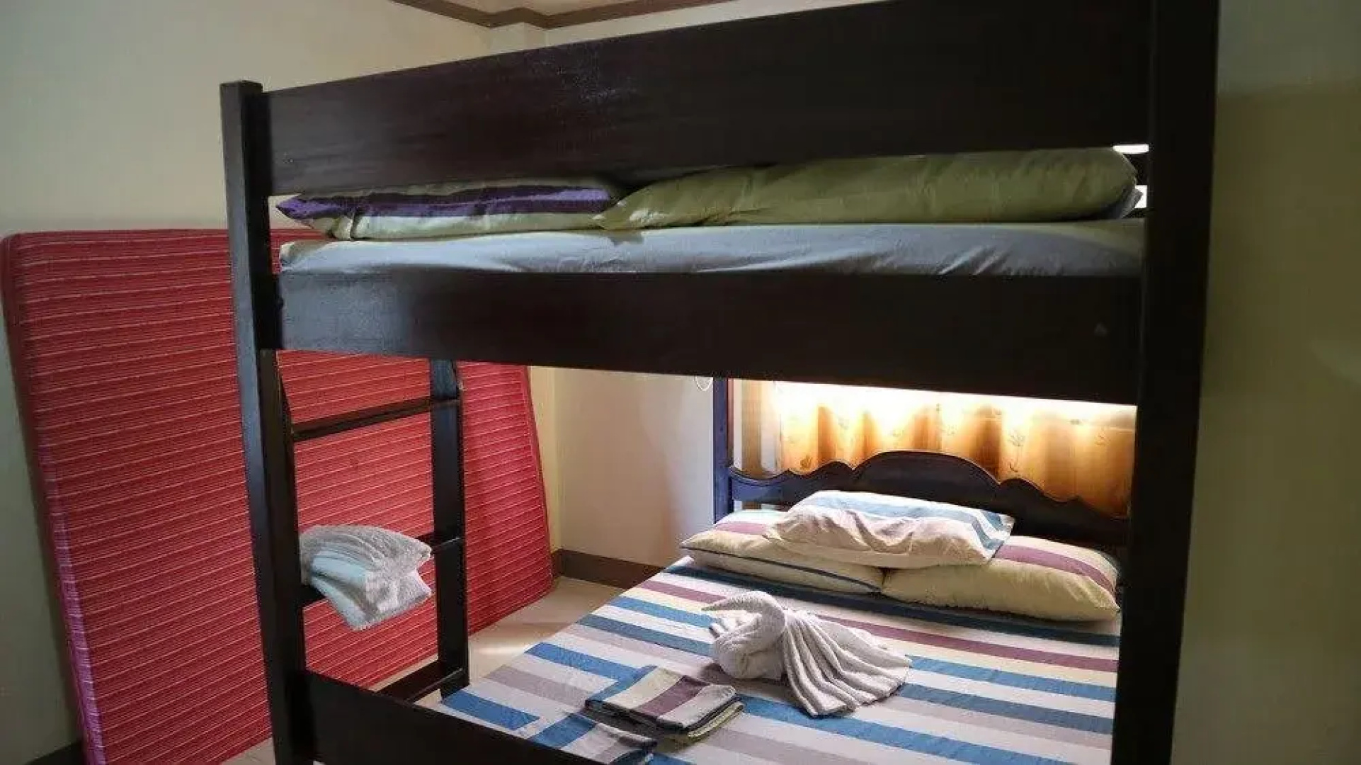 Jennifer's Inn Baler