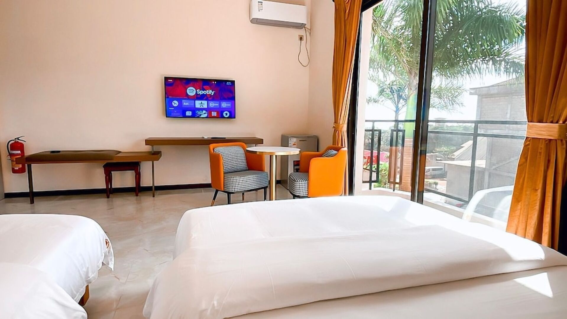 Colony Club Resort & Casino (The old Palm Spring Resort)