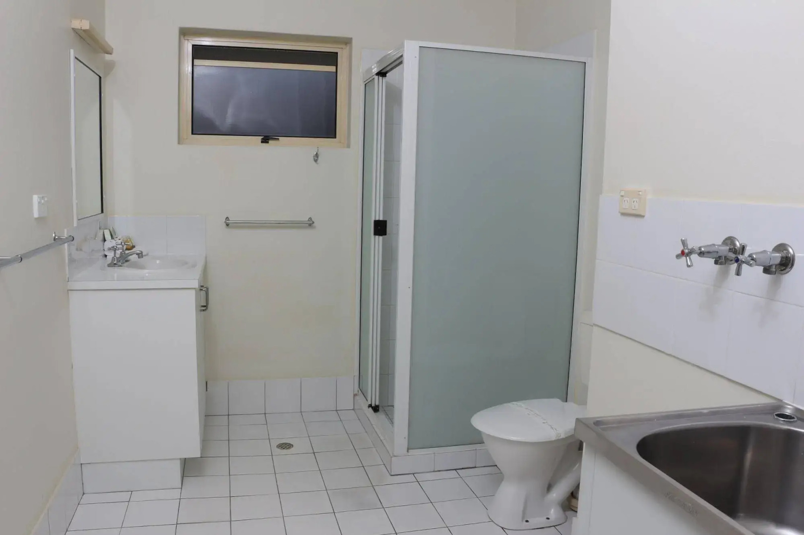 Aabon Apartments & Motel