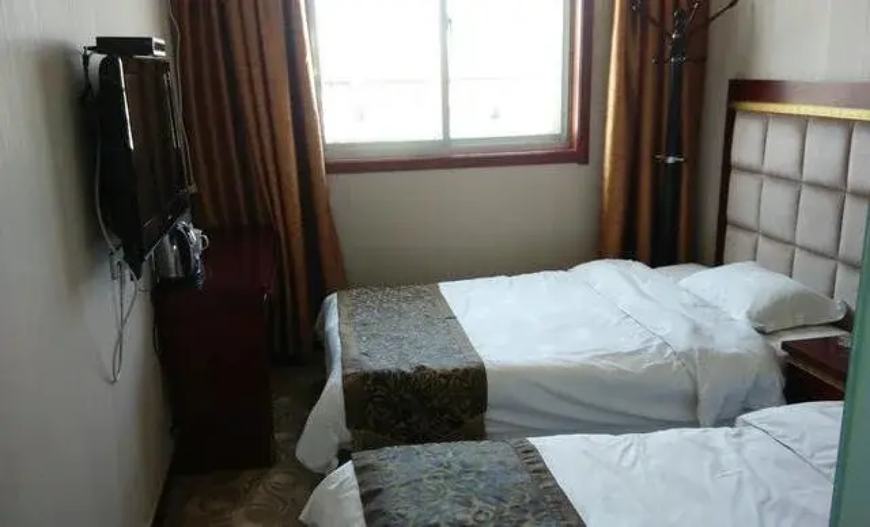 Yulin Kaiyulin Business Hotel