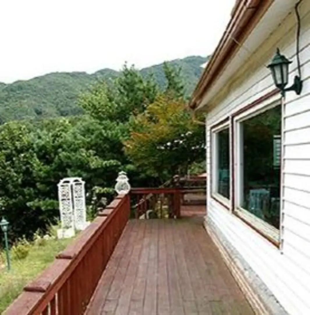 Yangpyeong Gallery C Pension